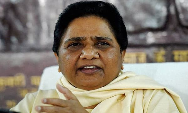 അംബേദ്ക്കര്‍ ഇന്ത്യയുടെ ചോറ് തിന്ന് ബ്രിട്ടീഷുകാരോട് കൂറുള്ളയാള്‍ ; മായാവതി അവിവാഹിതയായ പോണ്‍സ്റ്റാറെന്ന് അര്‍ബന്‍ ഡിക്ഷ്‌നറി