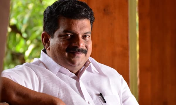 സി.പി.ഐ.എമ്മിനേയും മുഖ്യമന്ത്രിയേയും ശത്രുവായി പ്രഖ്യാപിക്കലല്ല കോണ്‍ഗ്രസ് നേതൃത്വത്തില്‍ നിന്ന് ജനം പ്രതീക്ഷിക്കുന്നത്: പി വി അന്‍വര്‍