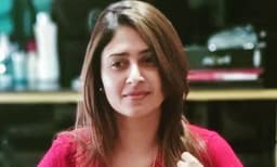 എട്ട് മണിക്കൂർ ചോദ്യം ചെയ്ത് വിട്ടയച്ചതിന് പിന്നാലെ ആയിഷ സുൽത്താനക്ക് വീണ്ടും നോട്ടീസ് അയച്ച് കവരത്തി പൊലീസ്;  നാളെയും ഹാജരാകണം