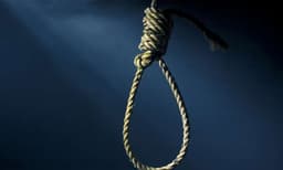 പാലക്കാട് ഒന്‍പത് വയസുകാരി തൂങ്ങി മരിച്ച നിലയില്‍ 