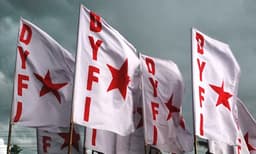 പരാമര്‍ശം തെറ്റു തന്നെ,  ഖേദം പ്രകടിപ്പിച്ചതിനാല്‍ ജോസഫൈന്‍ രാജി വെയ്ക്കേണ്ടതില്ല ; തല്ലും തലോടലുമായി ഡിവൈഎഫ്ഐ 