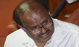 ഗ്രാമങ്ങളുടെ കന്നഡ പേരുകള്‍ മലയാളീകരിക്കരുത് ; എതിര്‍പ്പുമായി കുമാരസ്വാമി ; പിണറായിയോട് യദ്യൂരപ്പ സംസാരിക്കണമെന്ന് ആവശ്യം 