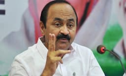 
മുട്ടില്‍ മരംമുറി അന്വേഷണം മരവിപ്പിച്ചു; ലക്കിടി ചെക്ക്‌പോസ്റ്റില്‍ തിരിമറിയെന്ന് പ്രതിപക്ഷ നേതാവ്