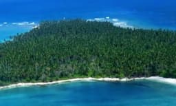 ലക്ഷദ്വീപിനെ കേരളത്തില് നിന്നും അകറ്റാന് പണിതുടങ്ങി ; കൊച്ചിയിലെ വിദ്യാഭ്യാസവകുപ്പ് ഓഫീസ് പൂട്ടുന്നു; ഉദ്യോഗസ്ഥരെ തിരിച്ചുവിളിച്ചു