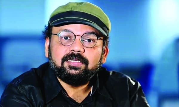 അവസാനിക്കാത്ത യാത്രകള്‍