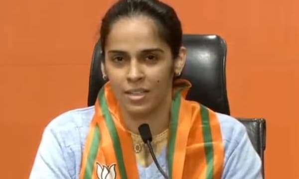 യുപി വിജയത്തില്‍ യോഗിക്ക് അഭിനന്ദനം; സൈനാ നേവാള്‍ സര്‍ക്കാരിന്റെ ഷട്ടിലര്‍ ; ബിജെപി സ്‌കില്‍ പ്രയോഗിക്കുന്നെന്ന് ആക്ഷേപം