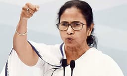 ജുഡീഷ്യറിയെ മോശമായ രീതിയില്‍ ചിത്രീകരിച്ചു; മമതാ ബാനര്‍ജിയ്ക്ക് അഞ്ചു ലക്ഷം രൂപ പിഴ