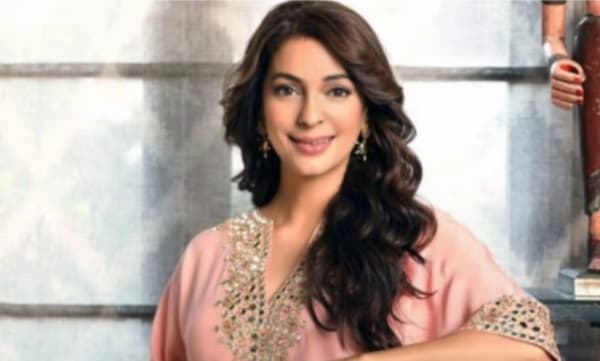 പിഴ അടച്ചില്ല ; ജൂഹി ചൗളയെ വിമർശിച്ച് കോടതി 