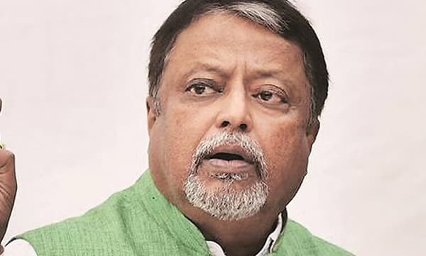 പബ്ലിക് അക്കൗണ്ട്സ് കമ്മിറ്റിയുടെ ചെയര്‍പേഴ്സണായി മുകുള്‍ റോയി ; പുതിയ നീക്കവുമായി മമത