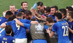 കാരണവന്മാര്‍ തറവാട്ടു മുറ്റത്ത് തകര്‍ന്നു ; ഷൂട്ടൗട്ടില്‍ ഇംഗ്‌ളണ്ടിനെ വീഴ്ത്തി ഇറ്റലിയ്ക്ക് യുറോപ്യന്‍ ഫുട്ബോള്‍ കിരീടം