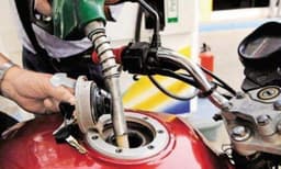 ഡീസൽ വിലയിൽ കുറവ് ; പെട്രോൾ വില കൂടി 