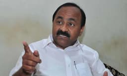 കിറ്റെക്സ് കേരളം വിടാന്‍ കാരണം സിപിഎം ; കോണ്‍ഗ്രസിന്റെ തലയില്‍ കെട്ടിവെയ്ക്കാന്‍ നോക്കേണ്ടെന്ന് വിഡി സതീശന്‍