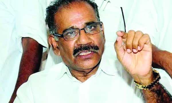 സ്‌ത്രീപക്ഷമല്ല, സി.പി.എമ്മും സി.എമ്മും ശശീന്ദ്രപക്ഷത്ത്‌; സി.പി.എമ്മിനെ വെട്ടിലാക്കി ശശീന്ദ്രന്‍, പാര്‍ട്ടിക്ക് തിരിച്ചടിയാകും, സി.പി.ഐയ്‌ക്ക്‌  കടുത്ത അമര്‍ഷം