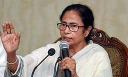 താന്‍ പ്രശാന്ത് കിഷോറുമായി നടത്തിയ കൂടിക്കാഴ്ചകള്‍ പെഗാസസ് ഉപയോഗിച്ച് കേന്ദ്ര സര്‍ക്കാര്‍  നിരീക്ഷിച്ചു : മമത ബാനര്‍ജി