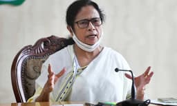 മുതിര്‍ന്ന പ്രതിപക്ഷ നേതാക്കളുടെ യോഗം വിളിച്ചു ചേര്‍ക്കാനൊരുങ്ങി മമത