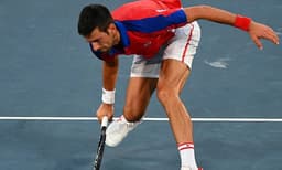 വമ്പന്‍ അട്ടിമറിയില്‍ ദ്യോകോവിച്ചിന്റെ 'ഗോള്‍ഡന്‍ സ്ലാം' സ്വപ്നം തകര്‍ന്നു: ഒന്നാം നമ്പര്‍ താരത്തിന് ഒളിംപിക്‌സില്‍ നിരാശയോടെ മടക്കം!