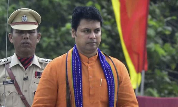 ത്രിപുര മുഖ്യമന്ത്രിക്കു നേരെ 'വധശ്രമ'മെന്ന്; മൂന്ന് പേര്‍ അറസ്റ്റില്‍