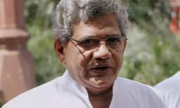 സിപി ഐ എം കേന്ദ്രകമ്മിറ്റിയംഗങ്ങളുടെ പ്രായപരിധി 75 ആയി കുറയ്ക്കും; നിലവിലുള്ളവരില്‍ ഭൂരിപക്ഷവും പുറത്തേക്ക്