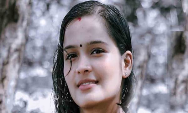 പിറന്നാൾ ദിനത്തിൽ യുവതി ഭർതൃവീട്ടിൽ മരിച്ച നിലയിൽ; ദുരൂഹത ആരോപിച്ച് ബന്ധുക്കൾ