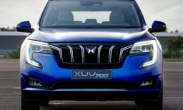 ഇന്ത്യൻ വിപണിയിൽ എക്സ്‌യുവി700 ഫ്ലാഗ്ഷിപ്പ് എസ്‌യുവി അവതരിപ്പിച്ച് മഹീന്ദ്ര  