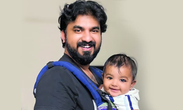 ഈണങ്ങളുണര്‍ത്തുന്ന മാന്ത്രിക വിരലുകള്‍.....