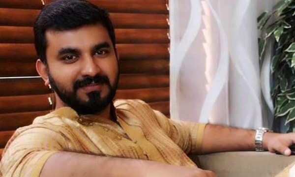 ഈണങ്ങളുണര്‍ത്തുന്ന മാന്ത്രിക വിരലുകള്‍.....