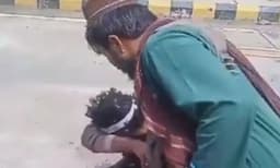 അഫ്ഗാനിലെ വീഡിയോ ദൃശ്യത്തില്‍ സംസാരിക്കട്ടെ എന്ന് കേള്‍ക്കുന്നു ;  താലിബാനില്‍ മലയാളികളും ഉണ്ടെന്ന് സംശയിച്ച് ട്വീറ്റ്