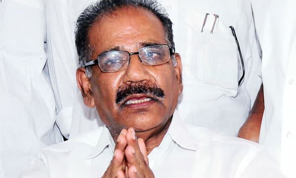 ശശീന്ദ്രന് ക്ലീന്‍ചിറ്റ് നല്‍കാന്‍ പോലീസ്; നിയമപരമായി നേരിടുമെന്ന് സതീശന്‍; വ്യാഖ്യാനം പിണറായിയുടെ നിഘണ്ടുവില്‍ നിന്നെന്ന് ചെന്നിത്തല