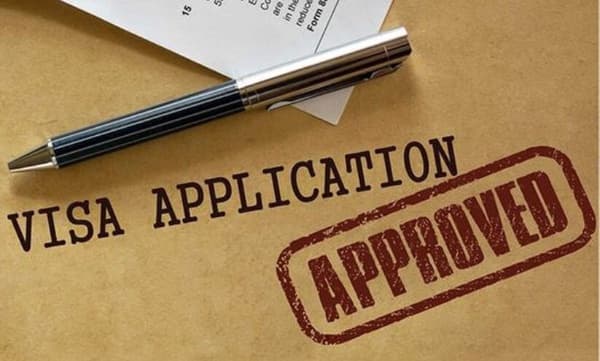 സന്ദർശക വിസ അനുവദിക്കാനൊരുങ്ങി യുഎഇ 