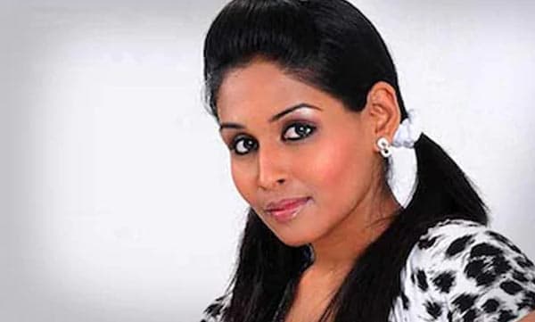 സാമ്പത്തിക തട്ടിപ്പ് കേസ്: നടി ലീന മരിയ പോള്‍ അറസ്റ്റില്‍