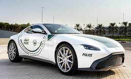 ദുബായ് പോലീസിൽ ആസ്റ്റൺ മാർട്ടിൻ  വാൻറ്റേജും; സ്പെഷ്യൽ നമ്പറും നൽകി 