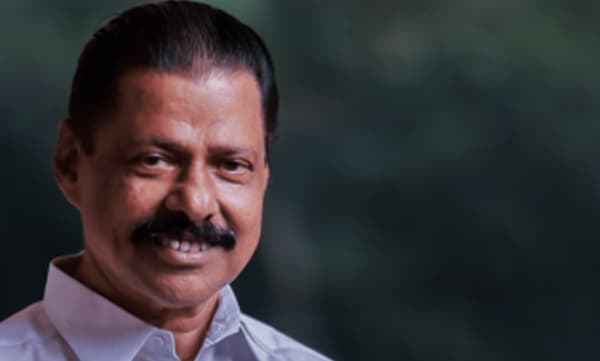 ഹോട്ടലുകളില്‍ ഇരുന്ന് കഴിക്കാന്‍ തുടങ്ങിയാല്‍ മാത്രമെ ബാറുകളില്‍ മദ്യം വിളമ്പുന്ന കാര്യം ആലോചിക്കു; മന്ത്രി എംവി ഗോവിന്ദന്‍