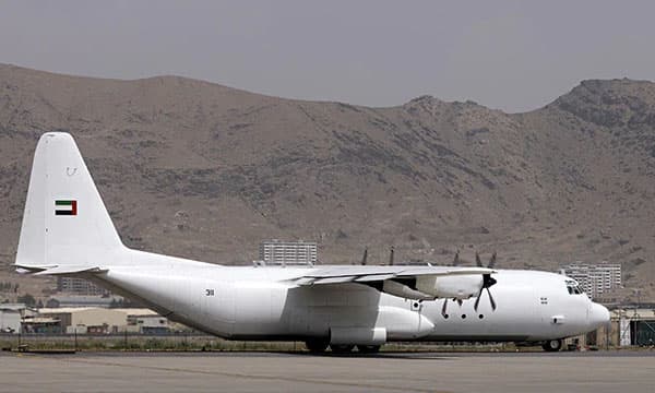 താലിബാന് കീഴില്‍ അഫ്ഗാനില്‍ ആദ്യമായി യാത്രാ വിമാനം ഇറങ്ങി ; ഇസ്‌ളാമാബാദില്‍ നിന്നും കാബൂളില്‍ എത്തിയത് 10 പേര്‍