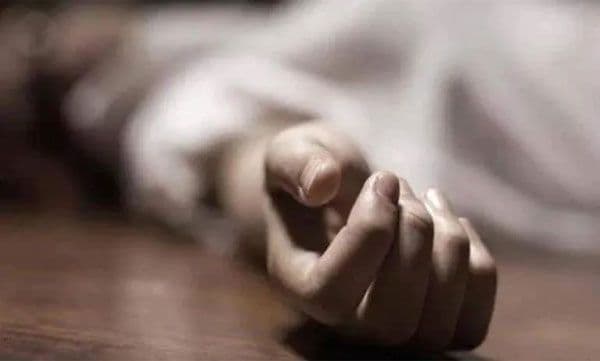 മകന് ഐസ്‌ക്രീമില്‍ വിഷം കലർത്തി നല്‍കിയ ശേഷം അമ്മ തൂങ്ങിമരിച്ചു