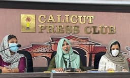 ലീഗില്‍നിന്ന്‌ നീതി ലഭിച്ചില്ല, നവാസിന്റെ പരാമര്‍ശം ലൈംഗികാധിക്ഷേപം, സ്വഭാവദൂഷ്യമുള്ളവരാണെന്ന്‌ വരുത്താന്‍ ശ്രമം: 'ഹരിത' നേതാക്കള്‍; നജ്‌മ കോടതിയില്‍ രഹസ്യമൊഴി നല്‍കി	