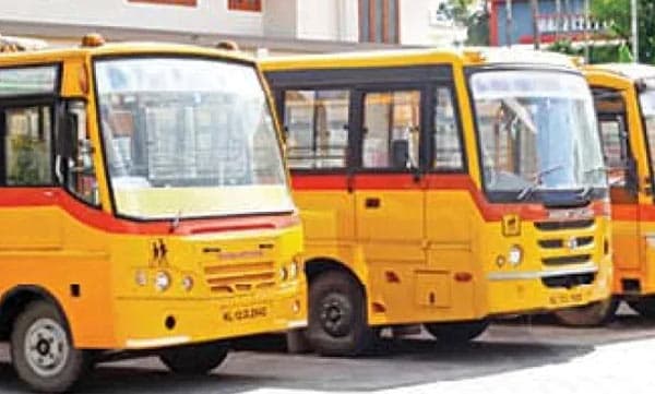 സ്‌കൂള്‍ വാഹനങ്ങളുടെ ഒരു വര്‍ഷത്തെ റോഡ് നികുതി ഒഴിവാക്കുമെന്ന് മന്ത്രി 