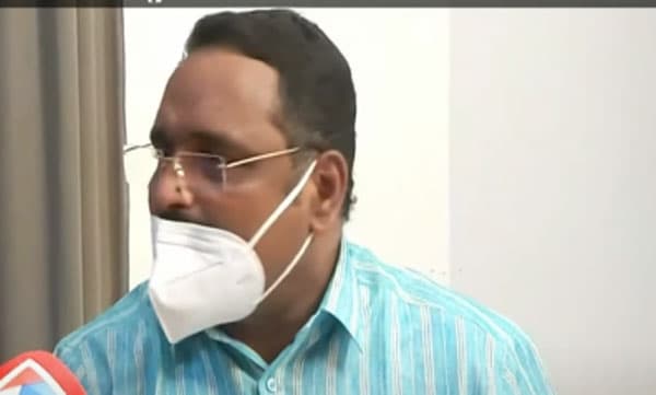 ജയില്‍ ഉദ്യോഗസ്ഥരെ ഭീഷണിപ്പെടുത്തി; മുട്ടില്‍ മരംമുറി കേസ് പ്രതി റോജി അഗസ്റ്റിനെ സെന്‍ട്രല്‍ ജയിലിലേക്ക് മാറ്റി
