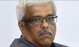 സ്വര്‍ണക്കടത്ത് കേസ്; ശിവശങ്കറിനെ 29-ാം പ്രതിയാക്കി കസ്റ്റംസ് കുറ്റപത്രം സമര്‍പ്പിച്ചു