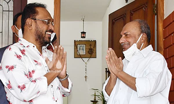 20 വര്‍ഷം മുമ്പ്‌ നിയമസഭാ സീറ്റിനെച്ചൊല്ലി കോണ്‍ഗ്രസ്‌ വിട്ടു, രാജ്യസഭാമോഹം പൊലിഞ്ഞ്‌ ഇടതുകൂടാരത്തില്‍ നിന്ന് മടക്കം; ചെറിയാന്‍ ഫിലിപ്പ്‌ തറവാട്ടില്‍ തിരി​ച്ചെത്തുമ്പോള്‍  