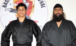 ബാബു ആന്റണിയുടെ മകന്‍ ആര്‍തര്‍ ആക്ഷന്‍ ഹീറോയാകുന്നു; ഹെലികോപ്ടര്‍ സീക്വന്‍സ് ചേസ് പോസ്റ്റ് ട്രെന്‍ഡിംഗ്