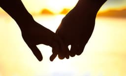 47 ലക്ഷം രൂപയുമായി ഓട്ടോ ഡ്രൈവര്‍ക്കൊപ്പം ഒളിച്ചോടിയ കോടീശ്വരന്റെ ഭാര്യ തിരികെയെത്തി 

