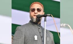 ഇന്ത്യാ വിഭജനത്തിനു കാരണം  മുസ്ലീങ്ങളോ ജിന്നയോ അല്ല;  കോണ്‍ഗ്ര​സന്ന് ഒവൈസി