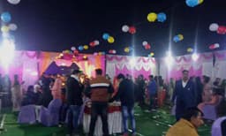 ആഗ്രയിലെ താജ്മഹലിന് സമീപം ചട്ടങ്ങള്‍ക്ക് വിരുദ്ധമായി വിവാഹം