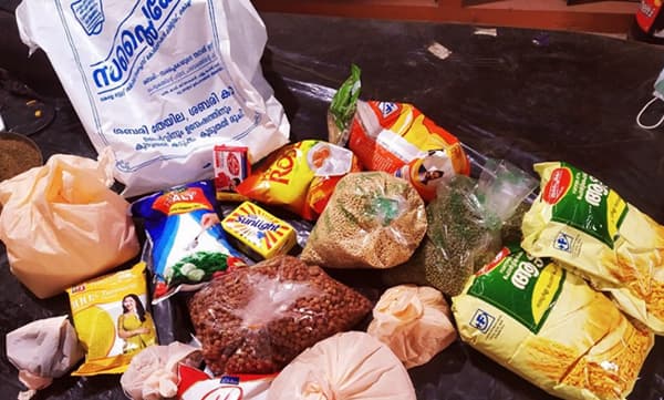 വൻ സാമ്പത്തിക ബാധ്യത; സൗജന്യ ഭക്ഷ്യക്കിറ്റ് വിതരണം അവസാനിപ്പിക്കാന്‍ സര്‍ക്കാര്‍