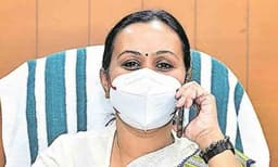 ഒമിക്രോൺ വകഭേദത്തിന്റെ ഭീഷണി; കർശന കോവിഡ് പ്രോട്ടോക്കോൾ  നടപ്പാക്കാൻ കേരളം