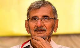 കേരളത്തില്‍ യൂബര്‍ ഔദ്യോഗികമായി മരണപ്പെട്ടതായി പ്രഖ്യാപിക്കണം; വൈറലായി എന്‍എസ് മാധവന്‍റെ ട്വീറ്റ് 