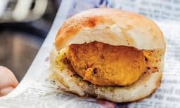 ഇനി ഭക്ഷ്യവസ്തുക്കൾ ന്യൂസ്​പേപ്പറുകളിൽ പൊതിഞ്ഞ്​ നൽകിയാൽ പിടിവീഴും 