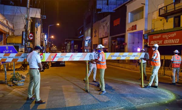 ഒമിക്രോണ്‍: കര്‍ണാടകയില്‍ ചൊവ്വാഴ്ച മുതല്‍ 10 ദിവസത്തേക്ക് രാത്രികാല കര്‍ഫ്യൂ