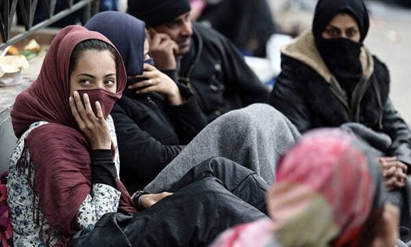 സ്ത്രീകൾ 72 കിലോമീറ്ററിനപ്പുറം  
ഒറ്റയ്ക്ക് പോകരുത്: താലിബാന്റെ പുതിയ ഉത്തരവ് 