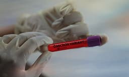 ബൂസ്റ്റര്‍ ഡോസിന് വ്യാപനം തടയാനാവില്ല, ഒമിക്രോണ്‍ തീവ്രത കുറഞ്ഞ വകഭേദം; റിപ്പോർട്ട് 